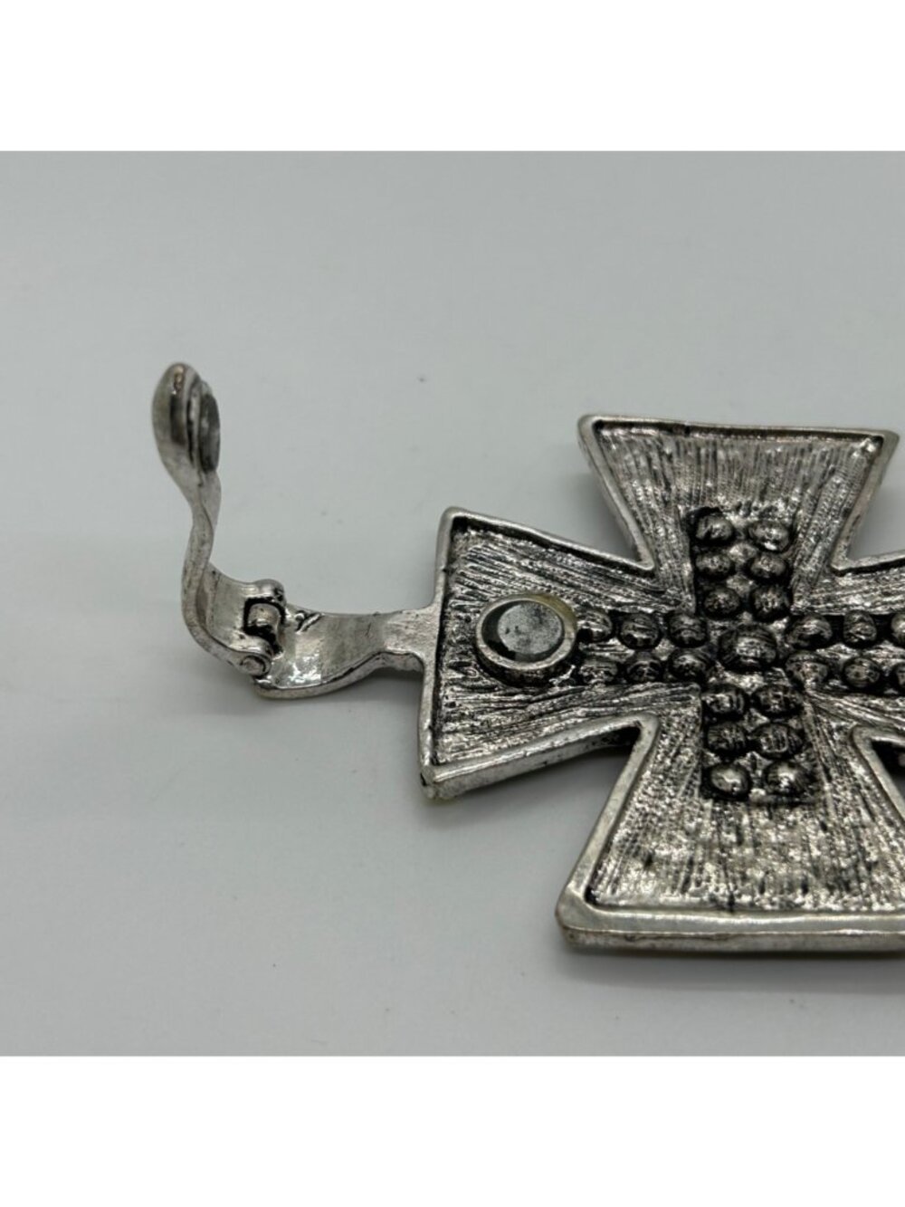 Silvertone Cross Pendant Pearl Enhancer Arurora Borealis Horseshoe Southwestern - Picture 14 of 14